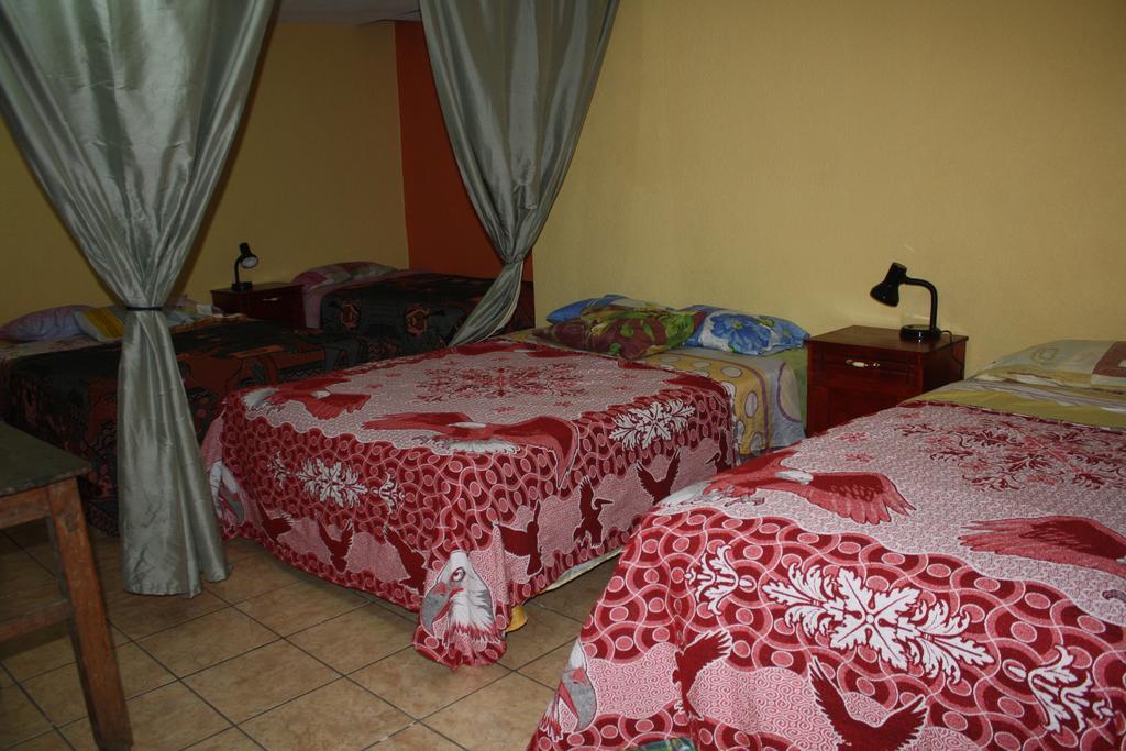 Hotel Kasa Kamelot Quetzaltenango Eksteriør billede