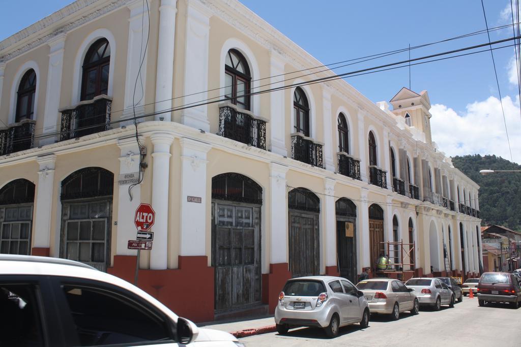 Hotel Kasa Kamelot Quetzaltenango Eksteriør billede