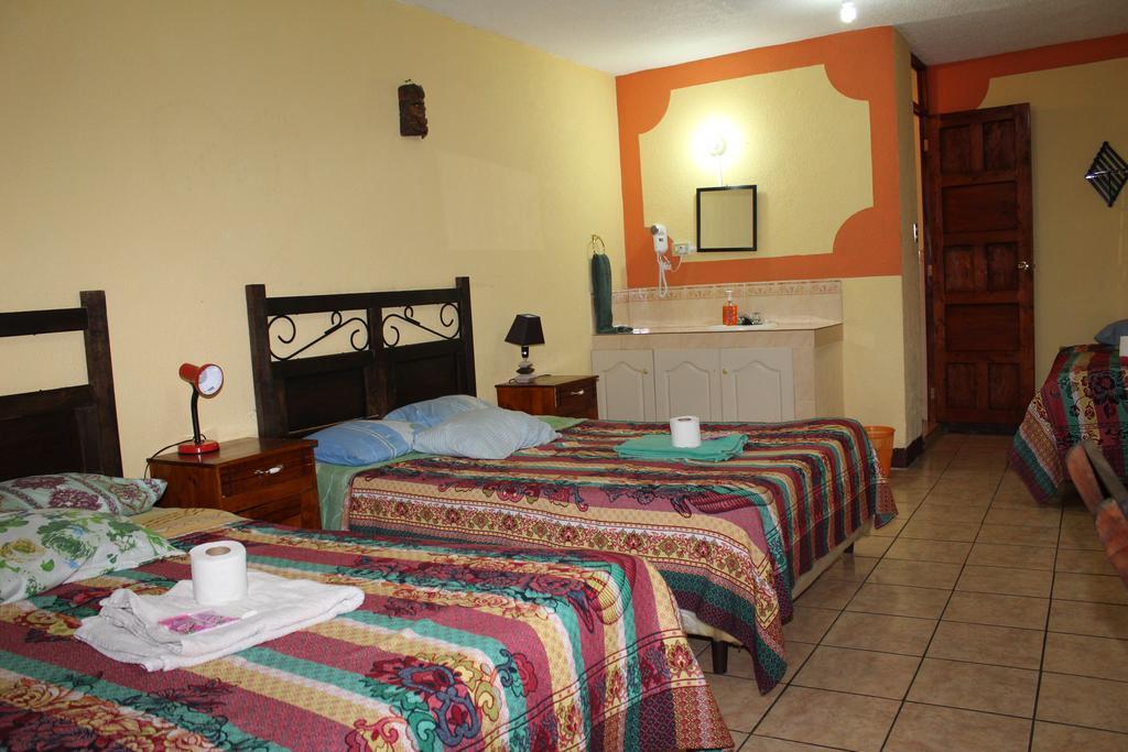 Hotel Kasa Kamelot Quetzaltenango Eksteriør billede