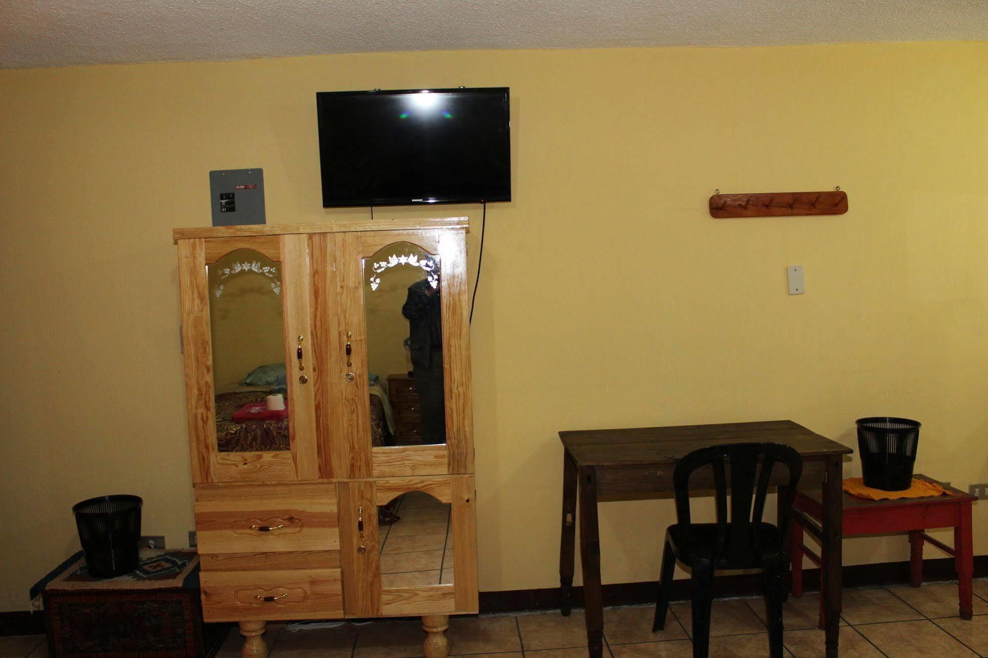 Hotel Kasa Kamelot Quetzaltenango Eksteriør billede