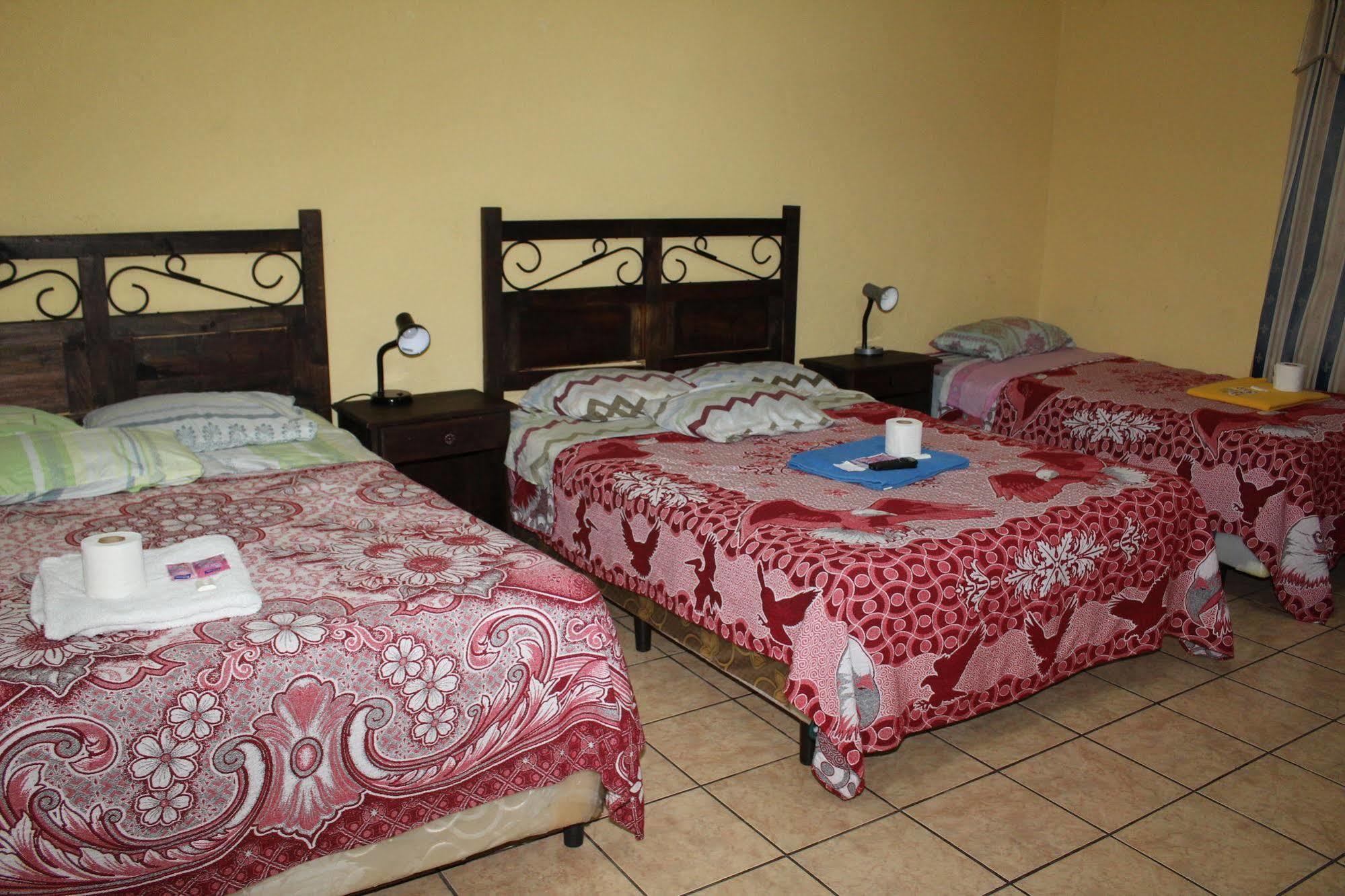 Hotel Kasa Kamelot Quetzaltenango Eksteriør billede