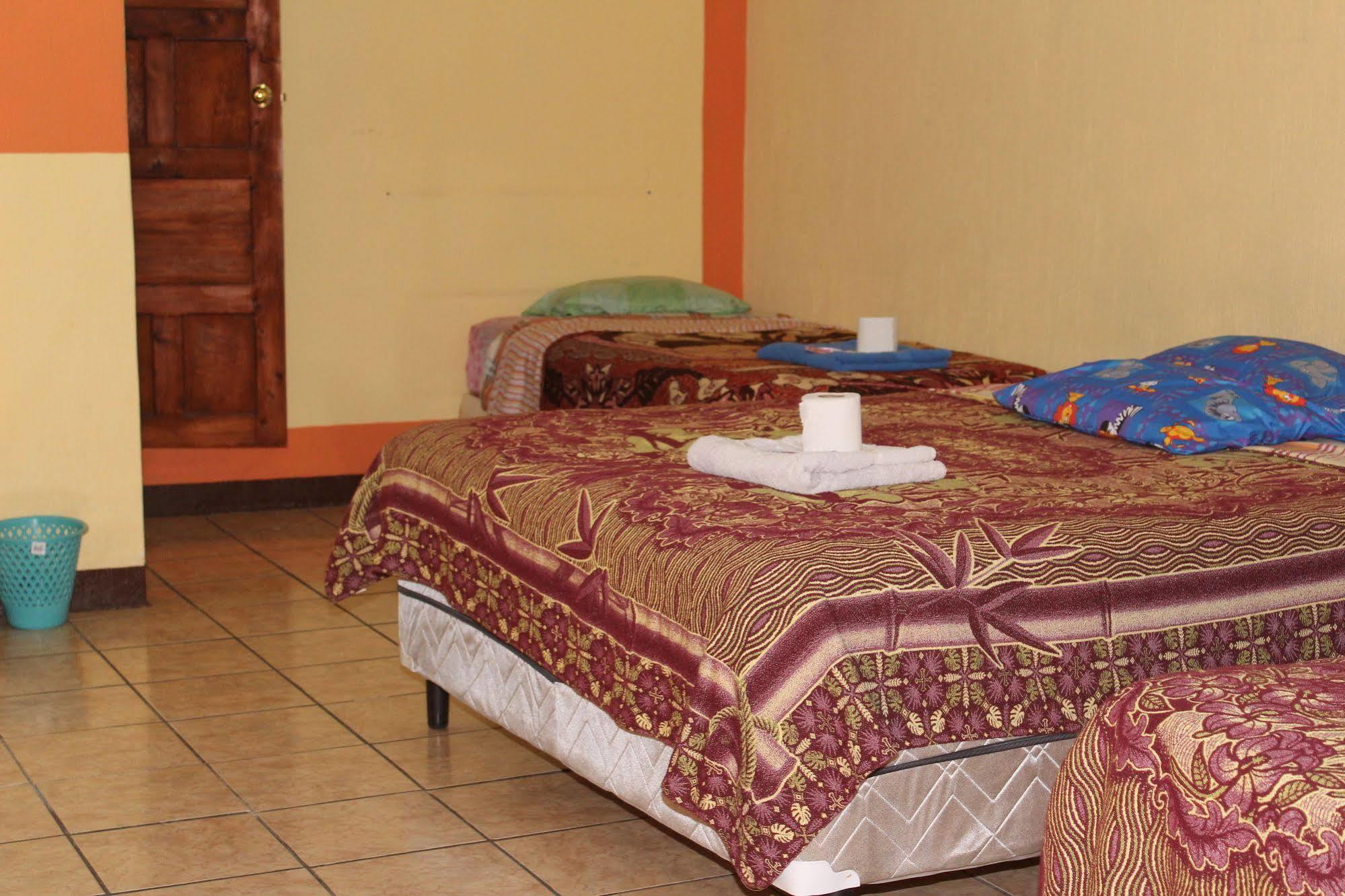 Hotel Kasa Kamelot Quetzaltenango Eksteriør billede
