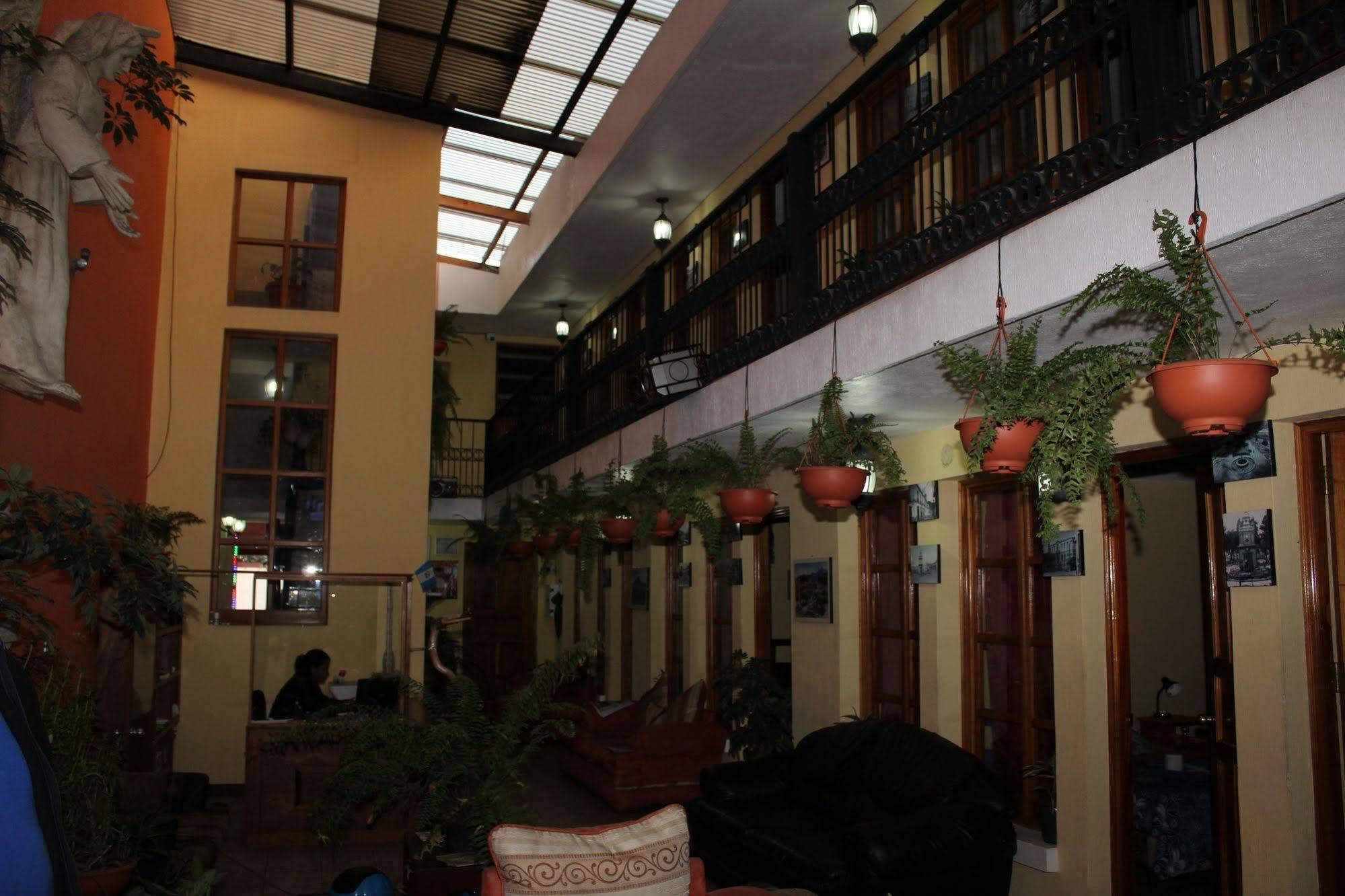 Hotel Kasa Kamelot Quetzaltenango Eksteriør billede