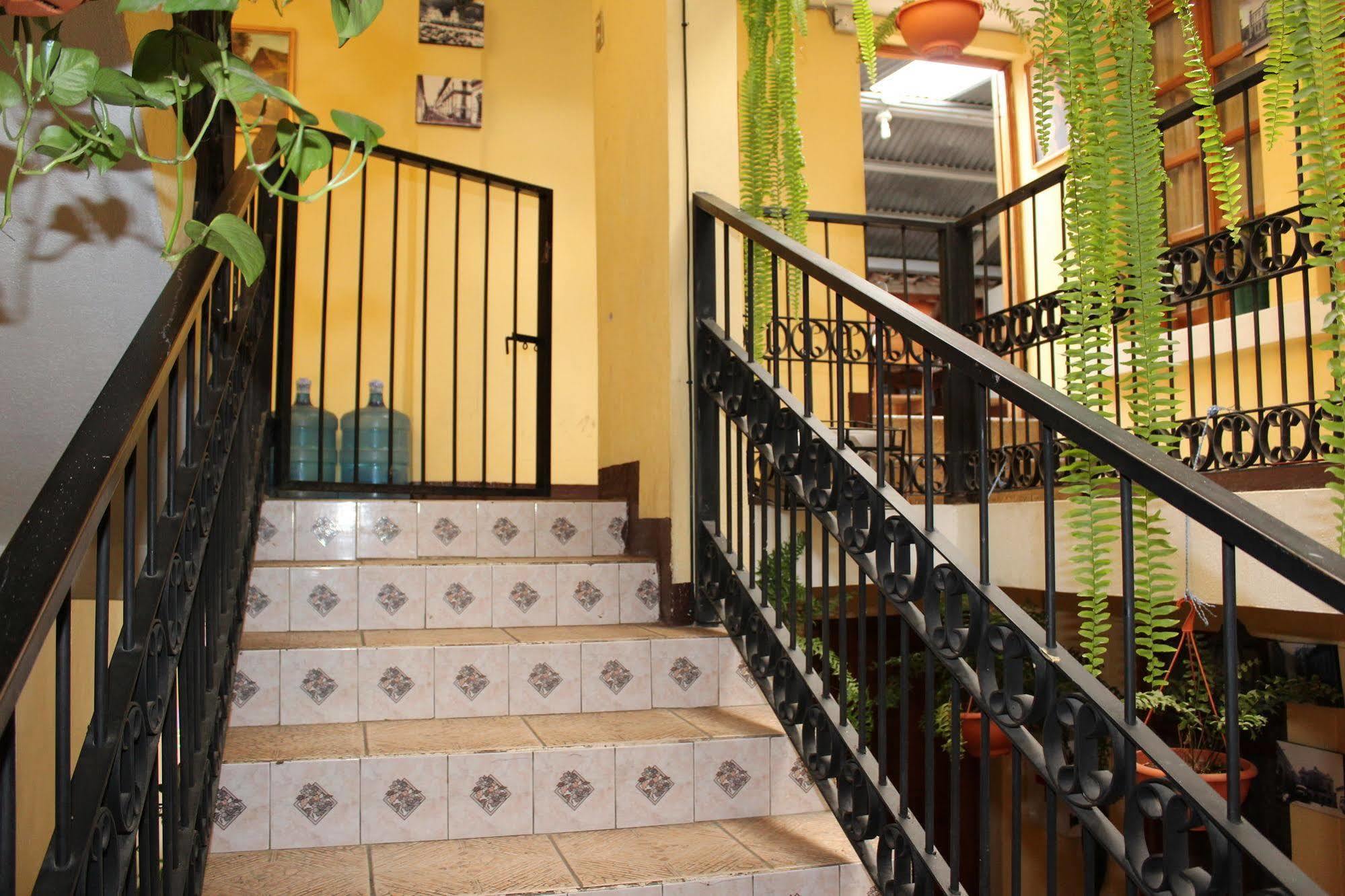 Hotel Kasa Kamelot Quetzaltenango Eksteriør billede