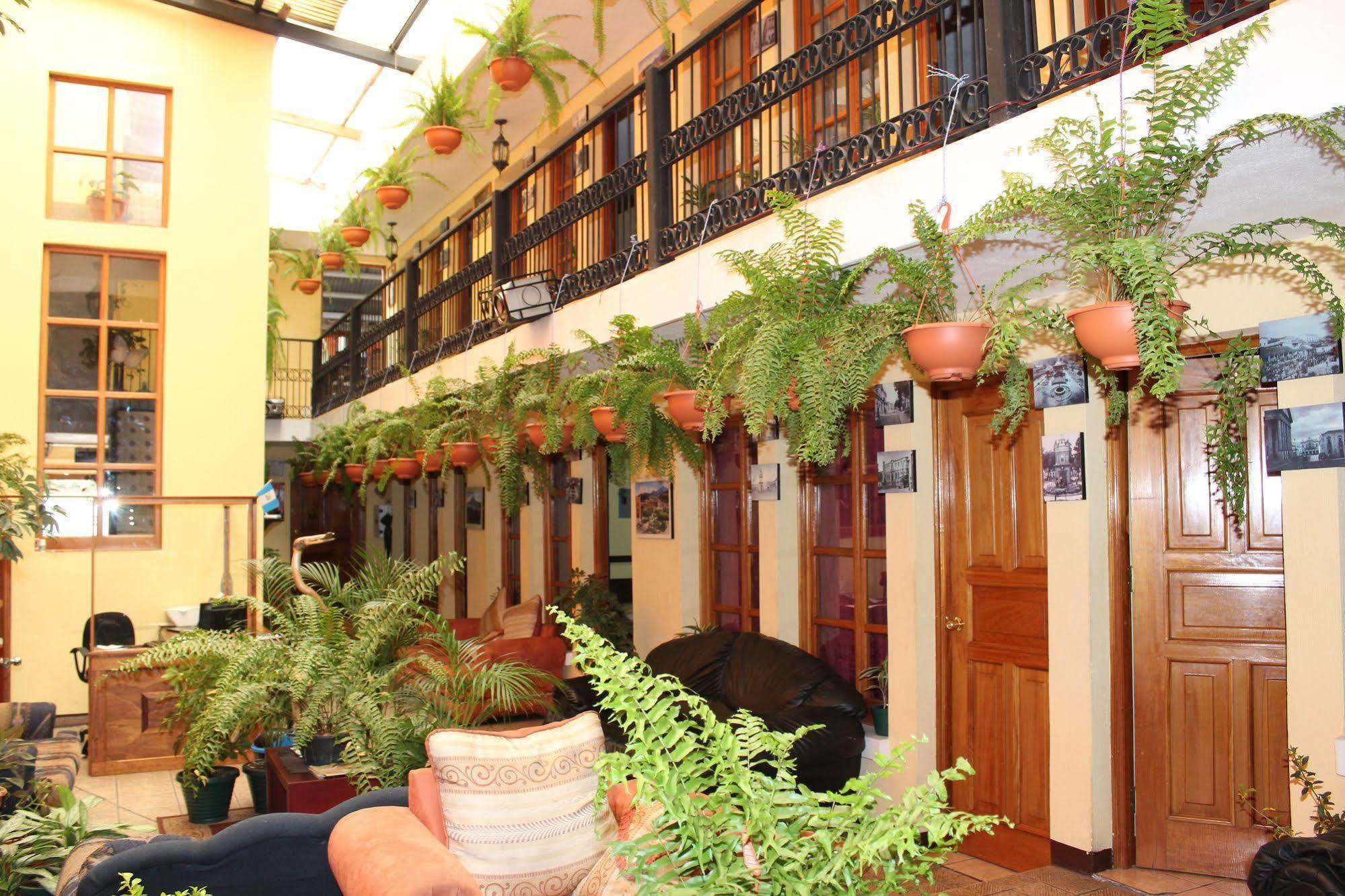 Hotel Kasa Kamelot Quetzaltenango Eksteriør billede